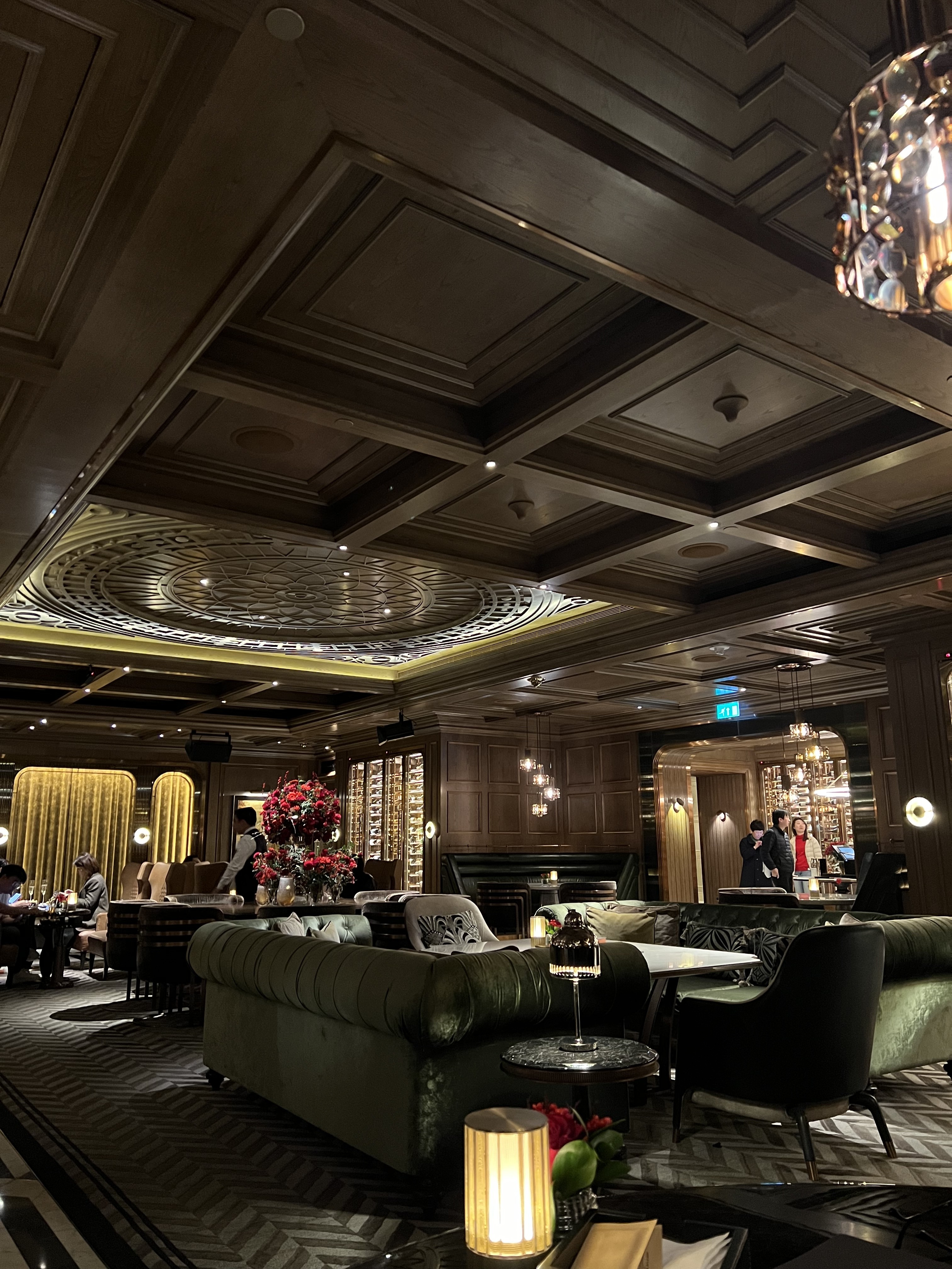 Restauracja z salonu i oferty gastronomicznej